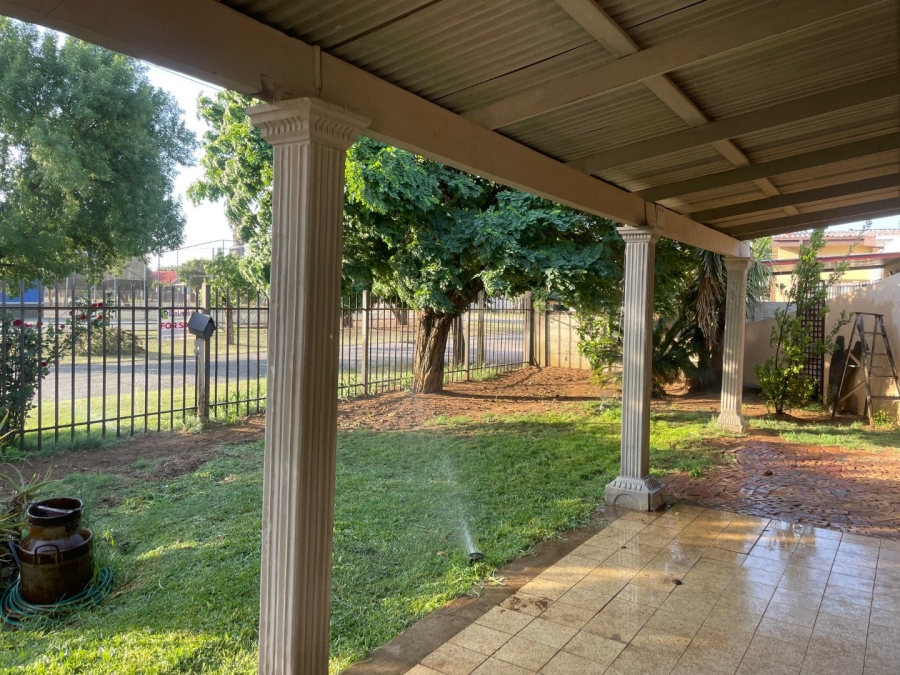 4 Bedroom Property for Sale in Odendaalsrus Free State